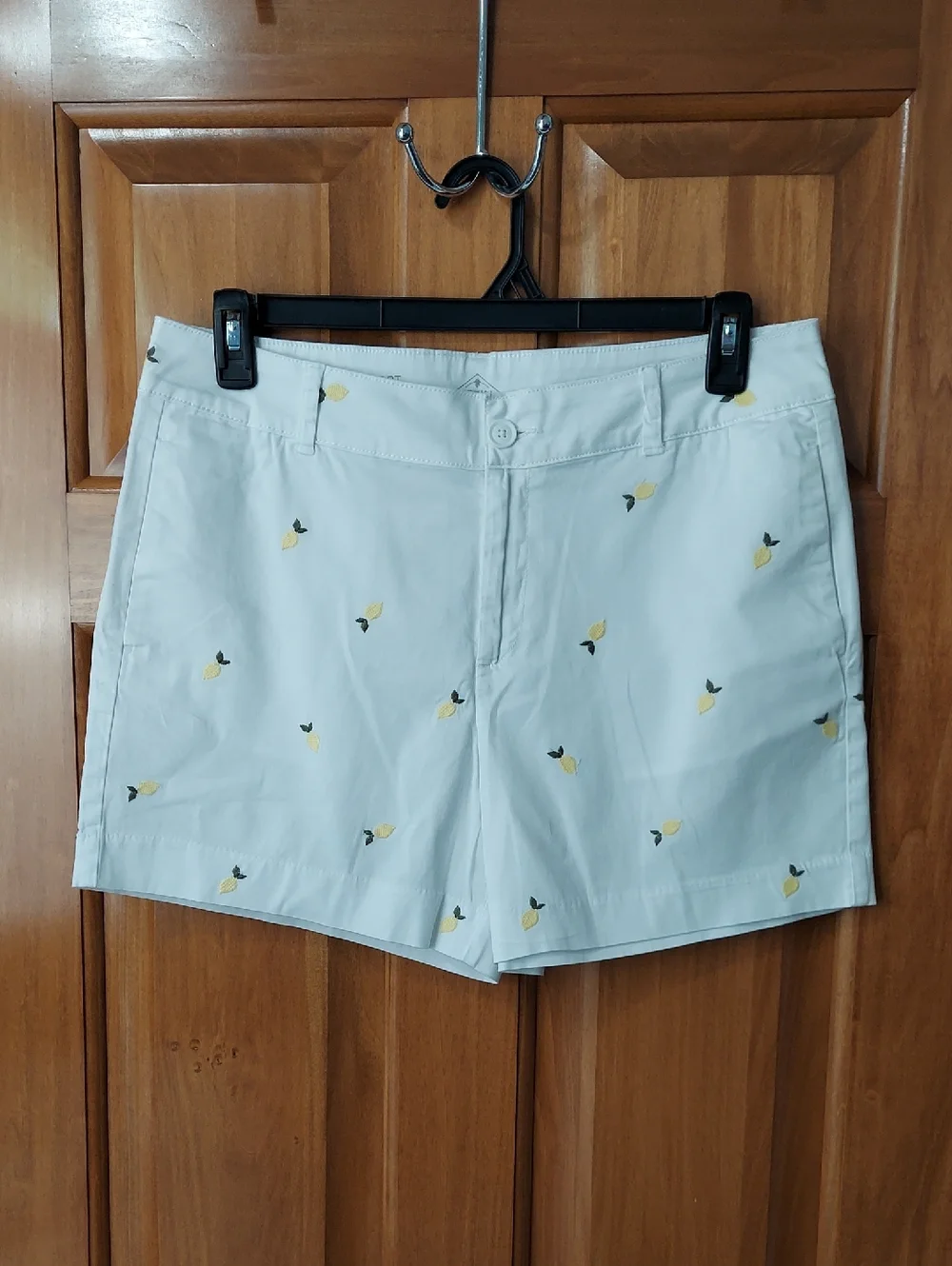 St. John's Bay White Shorts with Embroidery Lemon Accents, Size 12, Like New